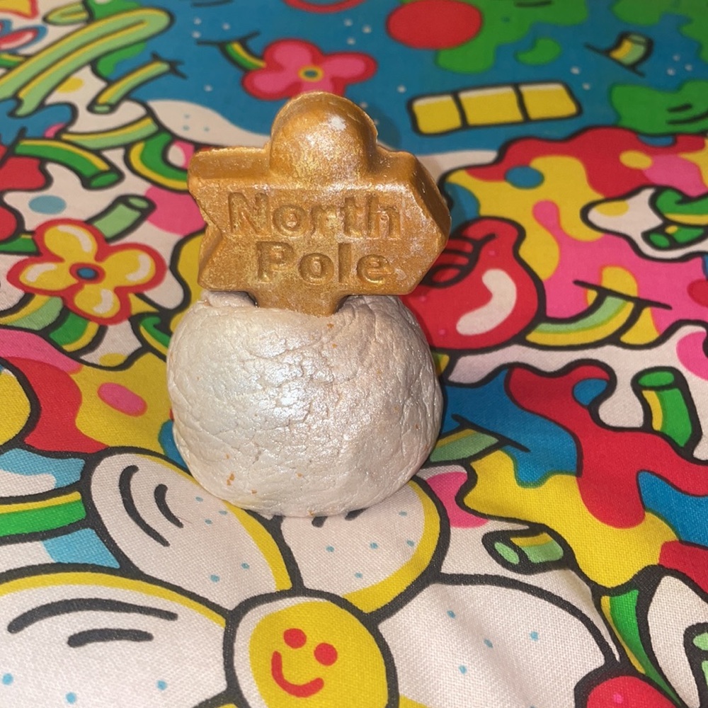 RARE LUSH COSMETICS THE NORTH POLE CHRISTMAS BUBBLE BAR